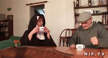 phim sex vn 2k Penn Barb Barber lấy Tiktok của cô ấy và phim sexnhat bị con trai riêng của cô ấy đụ.